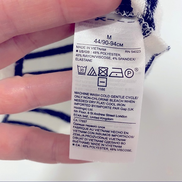 Banana Republic ruffle sleeve dolman style top size medium - Picture 4 of 4